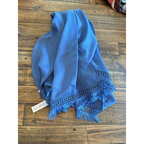 Chicos One Size OS Cotton Blend Reversible Novelty Wrap Scarf Buou Blue Fringe - Picture 7 of 7